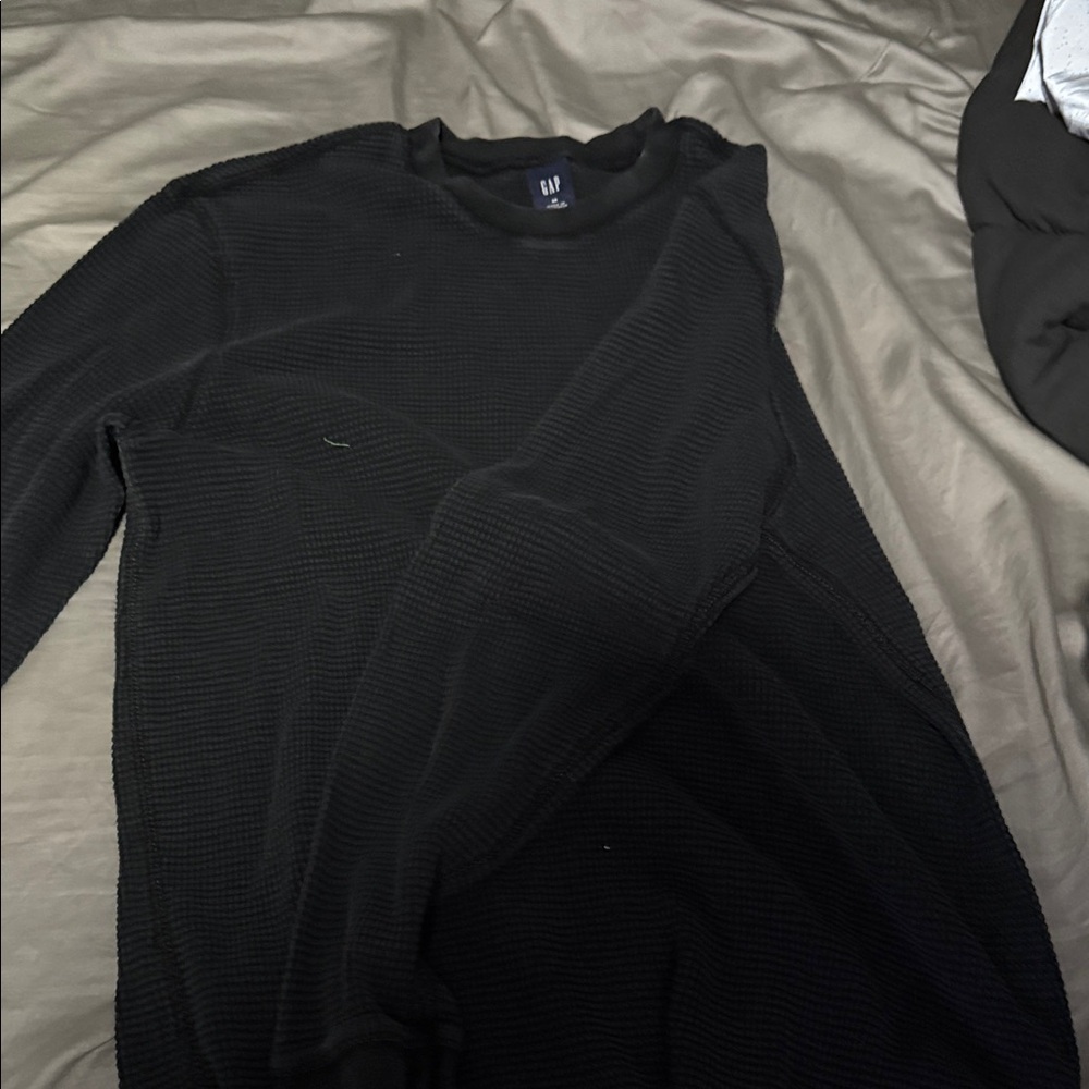 GAP Black Long Sleeve Tee